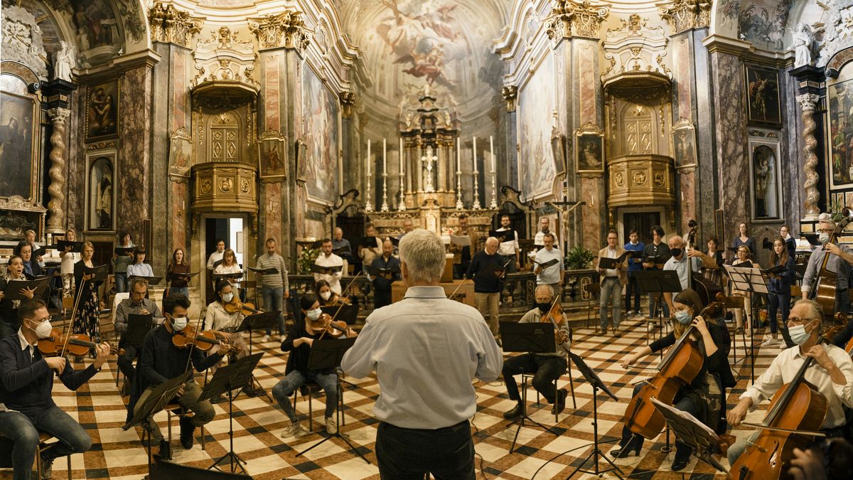 Orchestral conductor